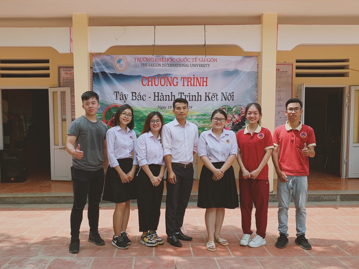 Sinh viên Đại học Quốc tế Sài Gòn với công tác thiện nguyện “Tây Bắc - Hành trình kết nối” 