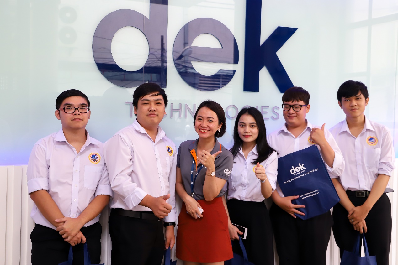 Tiếp tục hành trình “SIU IT Office Tour” đến Công ty DEK Technologies Việt Nam
