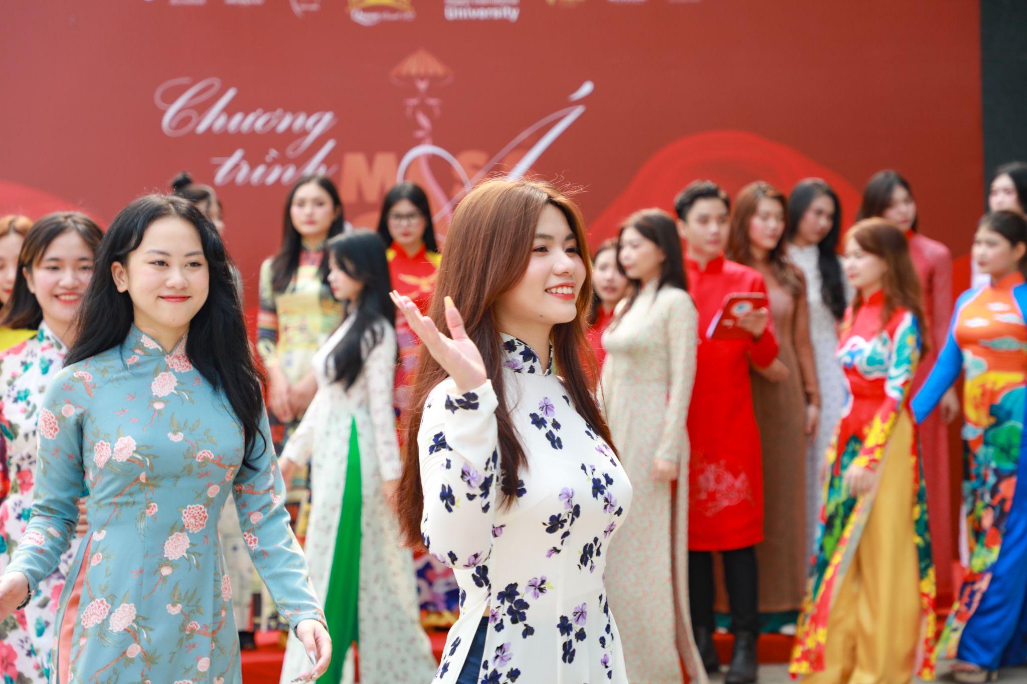 “Áo dài 0 đồng” - Lan tỏa nét Việt tại ngôi trường quốc tế