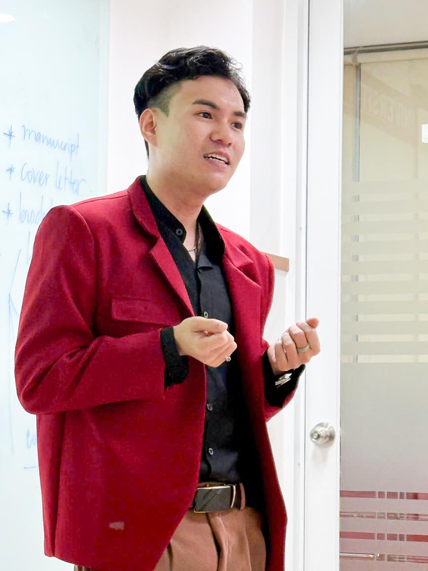 TẬP HUẤN KỸ THUẬT VIẾT VÀ CÔNG BỐ KẾT QUẢ NGHIÊN CỨU KHOA HỌC TRONG LĨNH VỰC GIÁO DỤC VÀ GIẢNG DẠY TIẾNG ANH