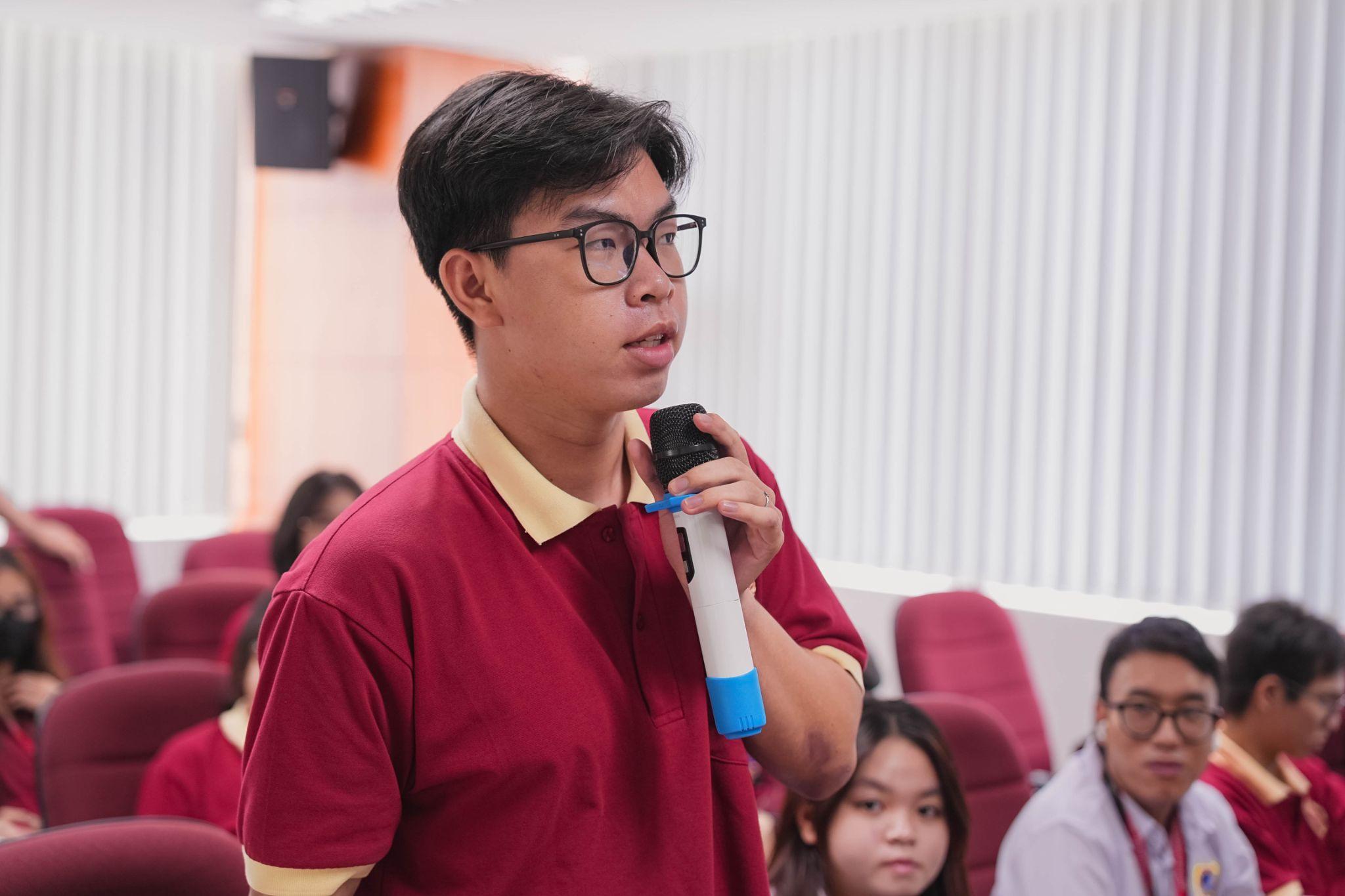 Sinh viên SIU khám phá kỹ năng lãnh đạo con người trong tổ chức