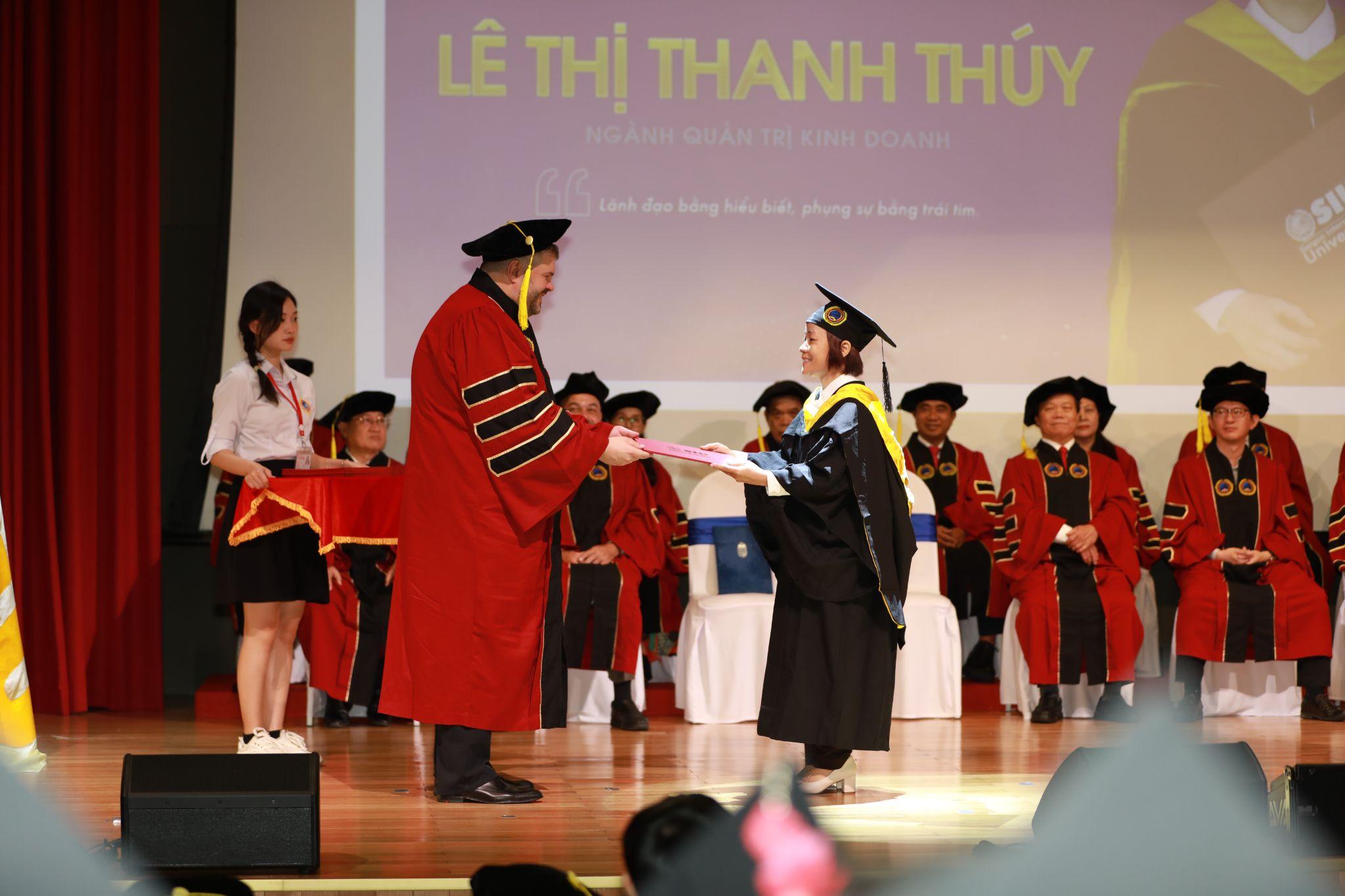 Toàn cảnh Lễ tốt nghiệp SIU 2025: Khởi đầu của những khát vọng