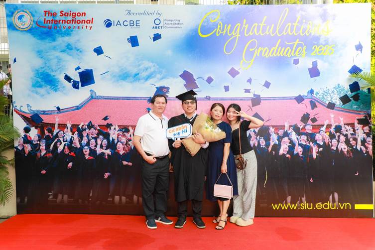 Toàn cảnh Lễ tốt nghiệp SIU 2025: Khởi đầu của những khát vọng