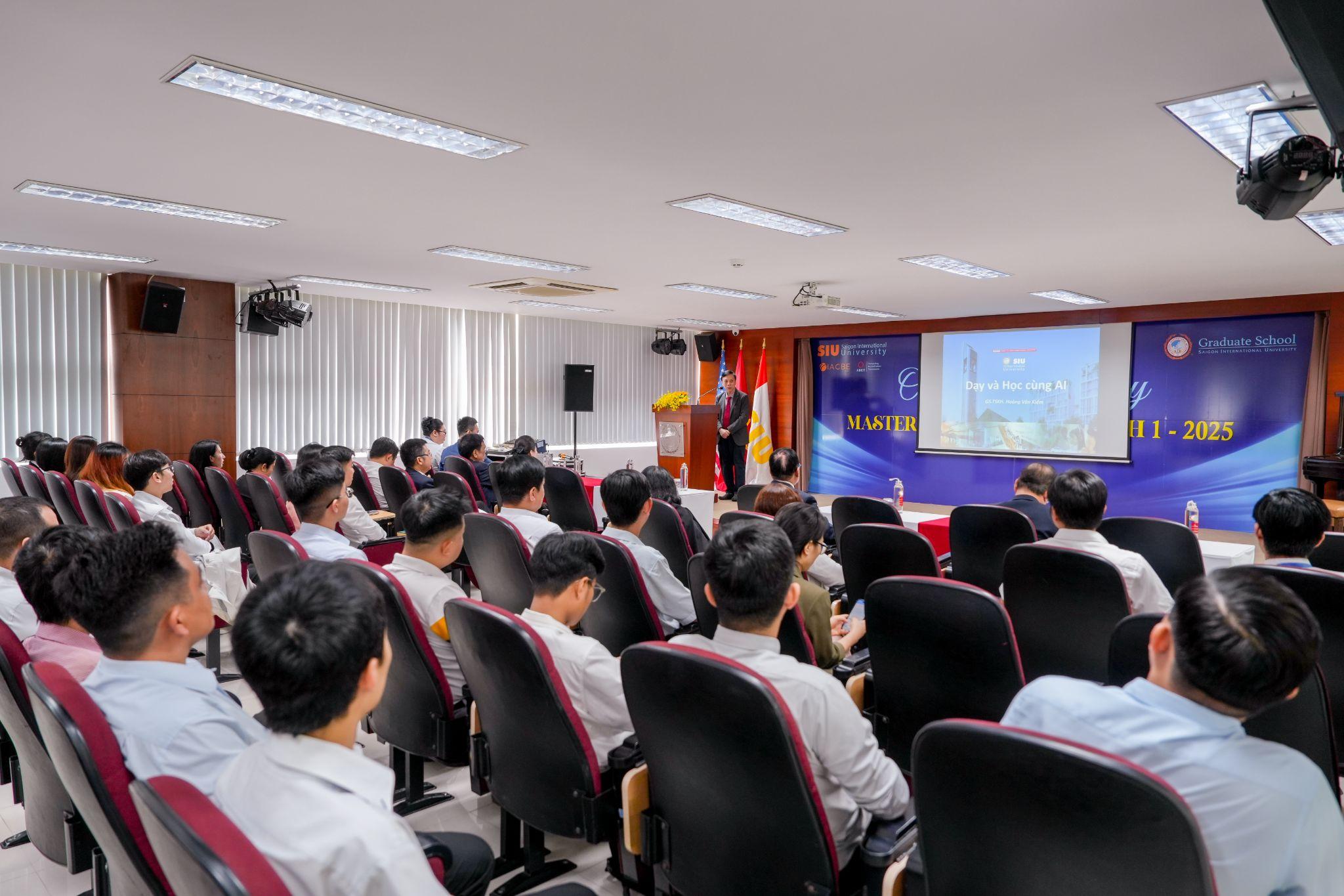 Lễ khai giảng khóa đào tạo trình độ thạc sĩ đợt 1 năm 2025” cho mùa tuyển sinh 2025