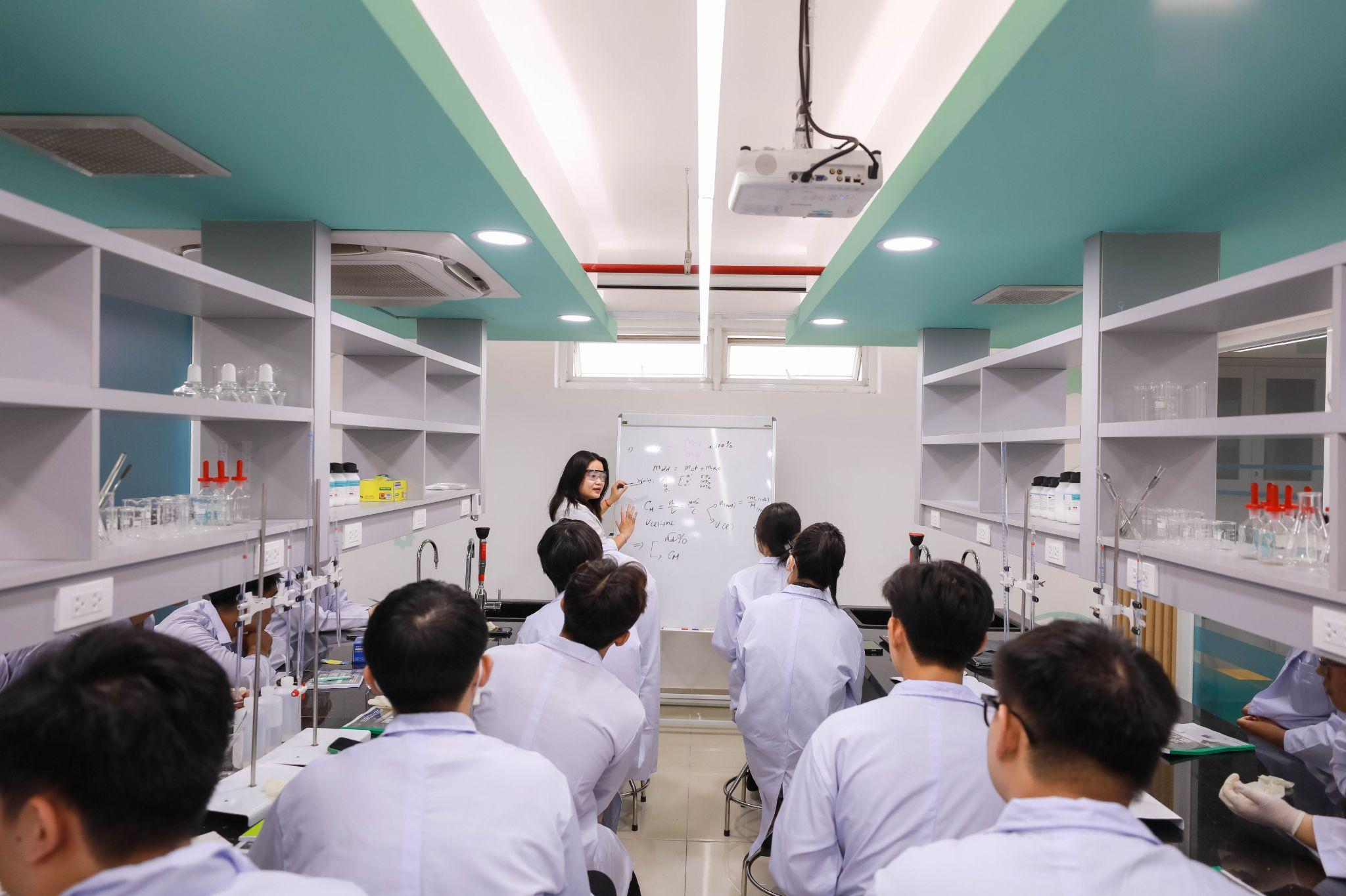 Học bổng doanh nghiệp tài trợ: Mở rộng sự nghiệp cho sinh viên SIU